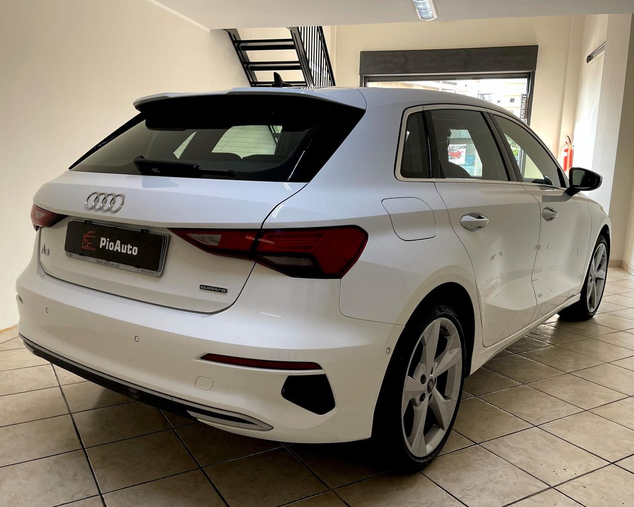 Audi A3 SPB 40 TDI quattro S tronic Business Advanced