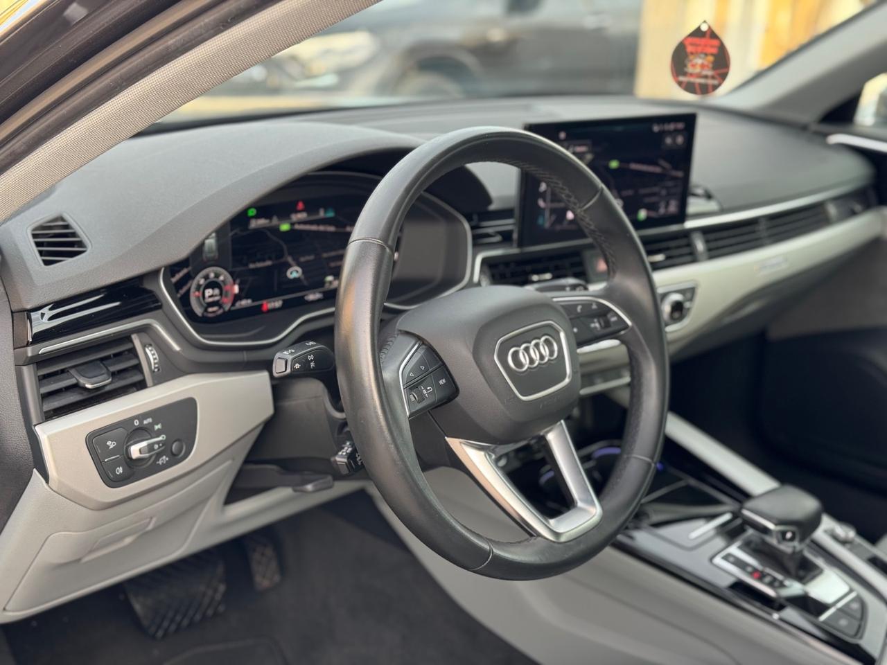 Audi A4 allroad 40 TDI 204 CV QUATTRO Identity Contrast
