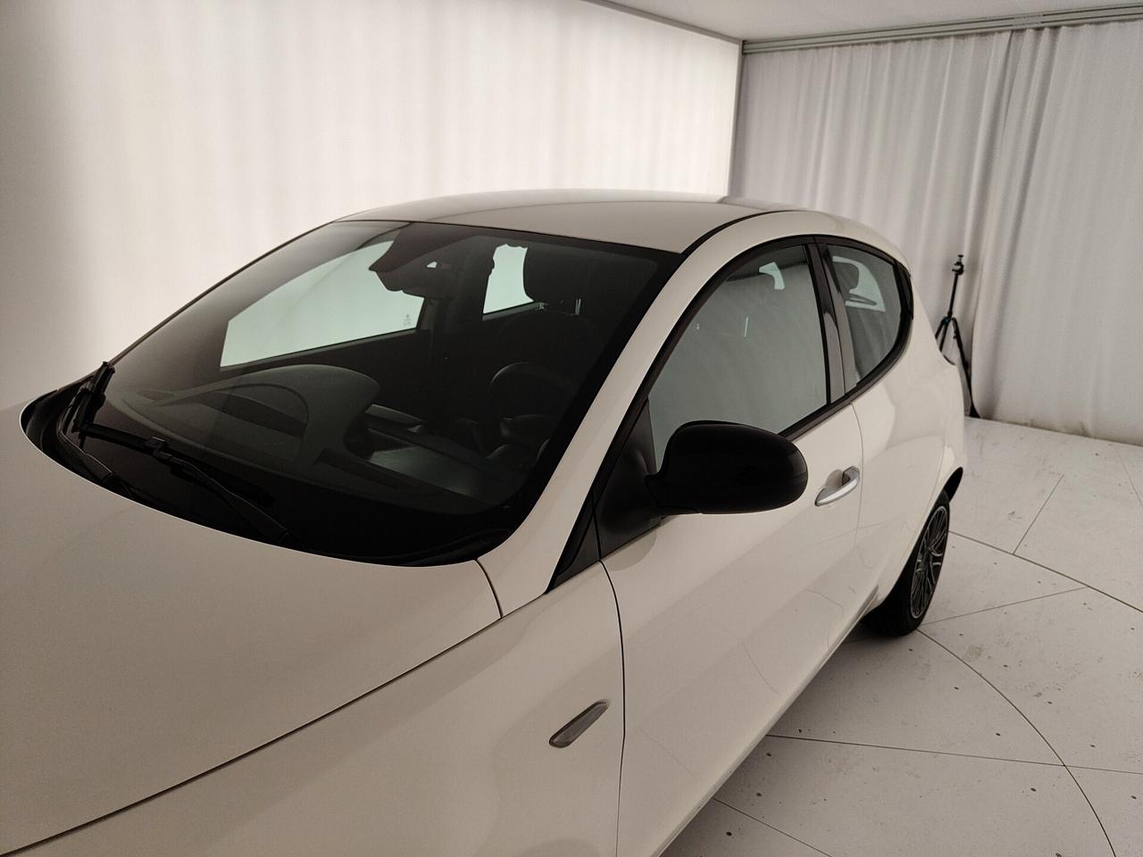 Lancia Ypsilon 1.0 FireFly 5 porte S&S Hybrid Oro