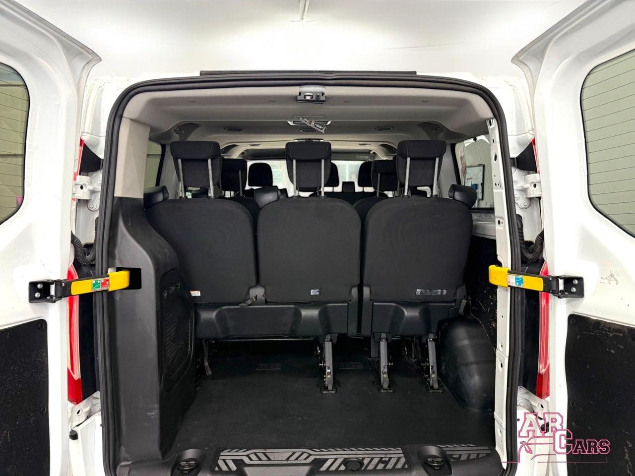 Ford Transit Custom 2.0 TDCi 130 PC Combi 9 POSTI