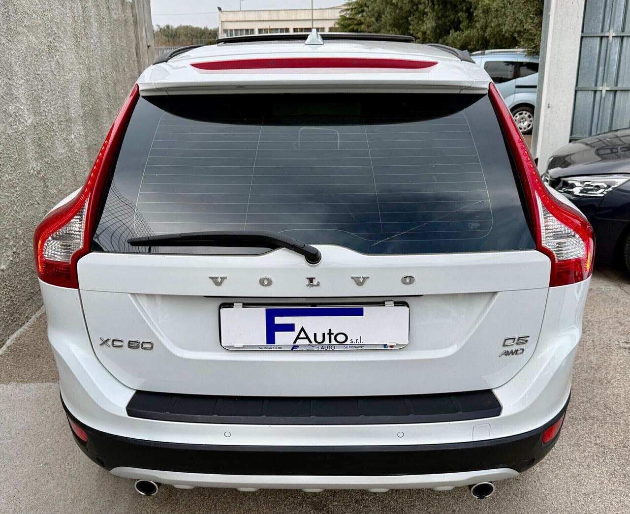 Volvo XC60 D5 AWD Geartronic Summum,TETTO PANORAMICO/APRIBILE,NAVI,FULL OTIONAL