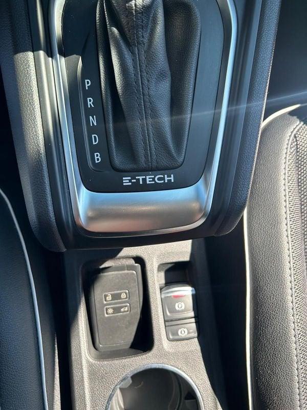 Renault Captur E-Tech hybrid 1.6 E-TECH HEV 145 TECHNO AUTO