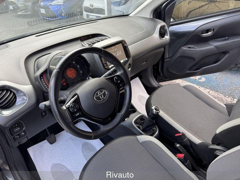 Toyota Aygo Aygo Connect 1.0 VVT-i 72 CV 5 porte x-play