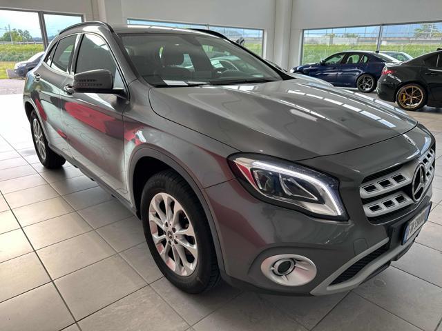 MERCEDES-BENZ GLA 200 d Automatic Business