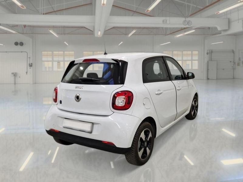 SMART FORFOUR EQ 60KW PASSION 5 PORTE BERLINA