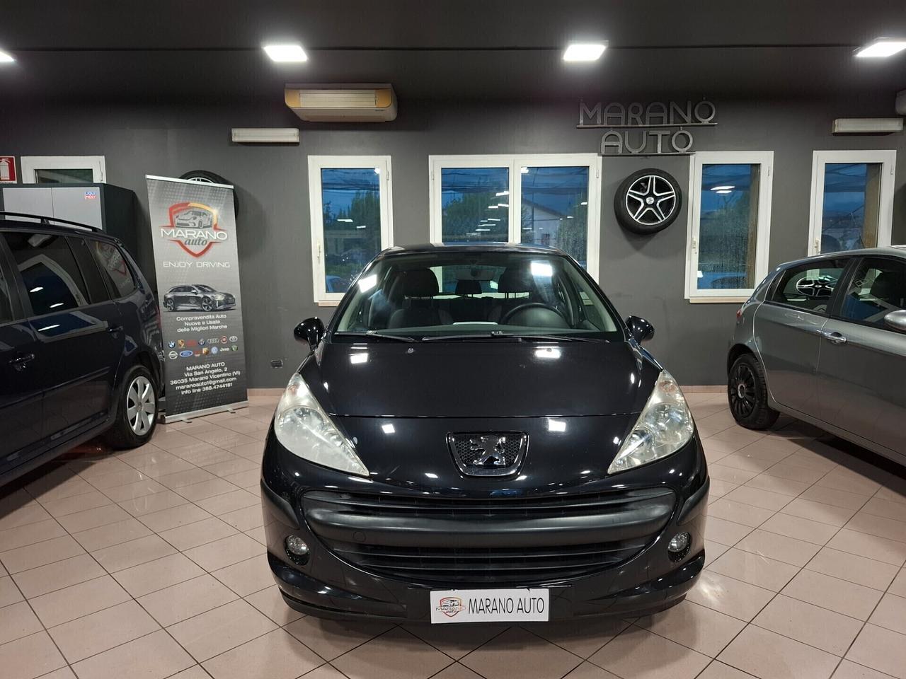 Peugeot 207 1.4 benzina Neopatentato