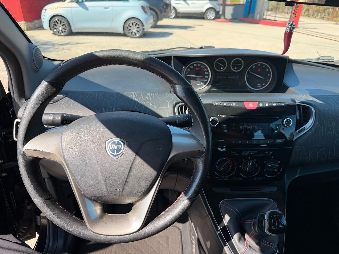 Lancia Ypsilon 1.2 69 CV 5 porte GPL Ecochic Elefantino
