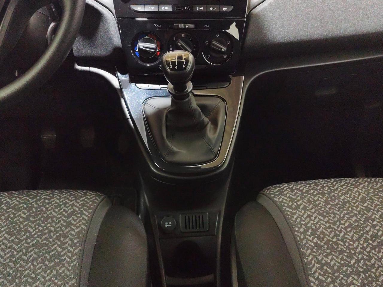 Lancia Ypsilon 1.2 Silver Gpl 69cv