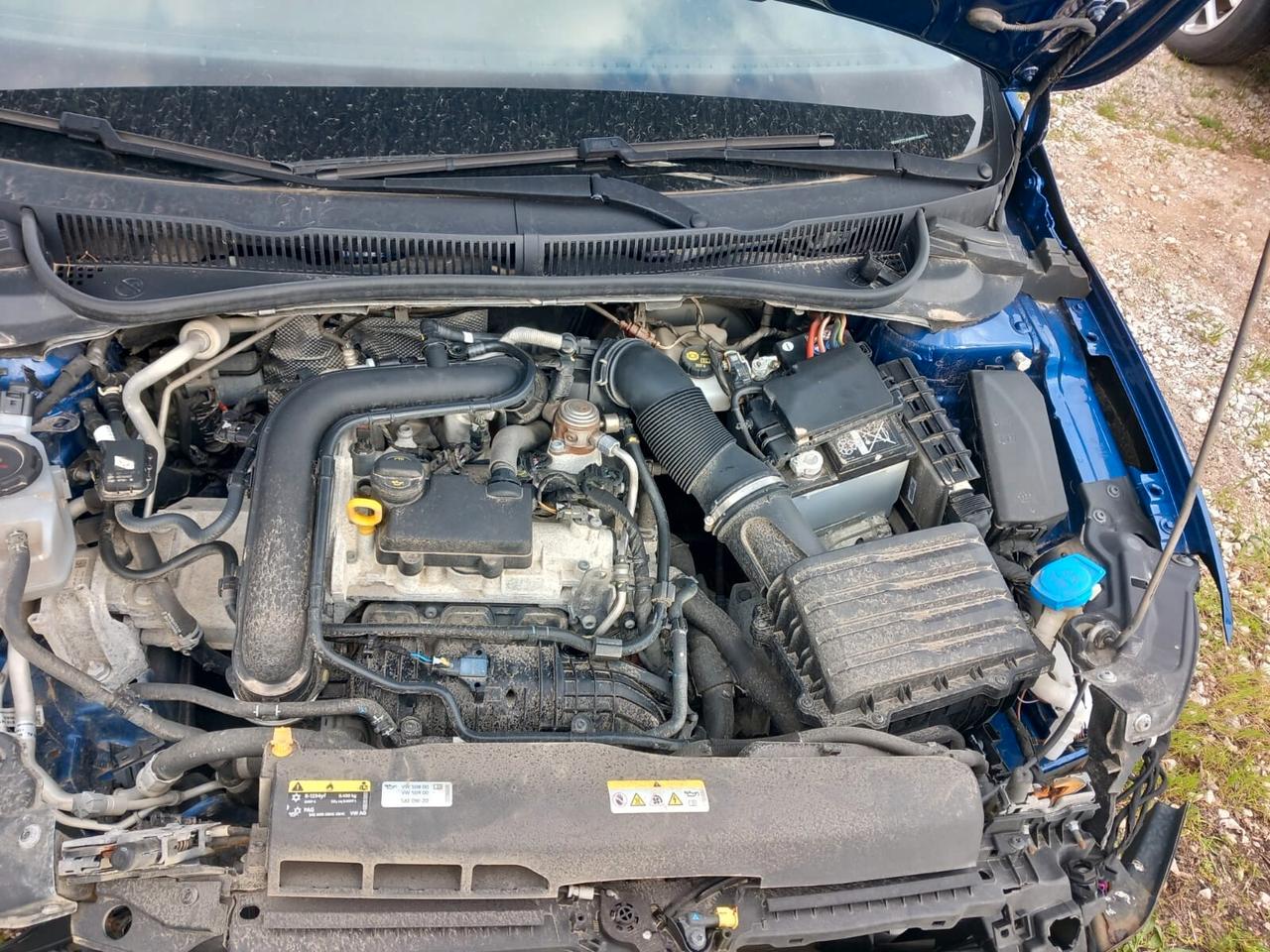 Volkswagen Polo 1.0 TSI Life SINISTRATA