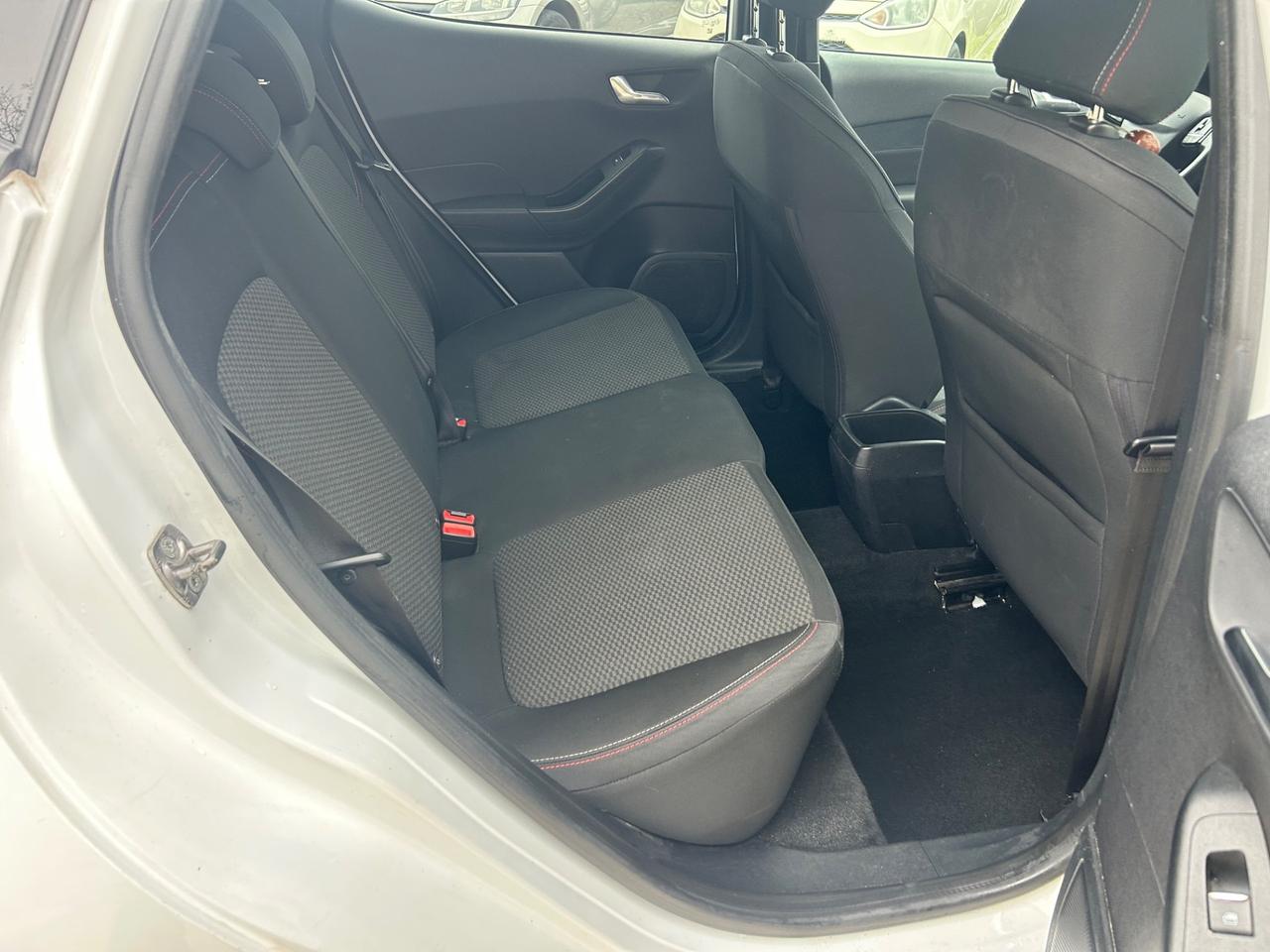 Ford Fiesta 1.5 TDCi 5 porte ST-Line neopatentati