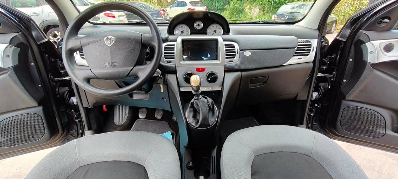 Lancia Ypsilon 1.2 GPL