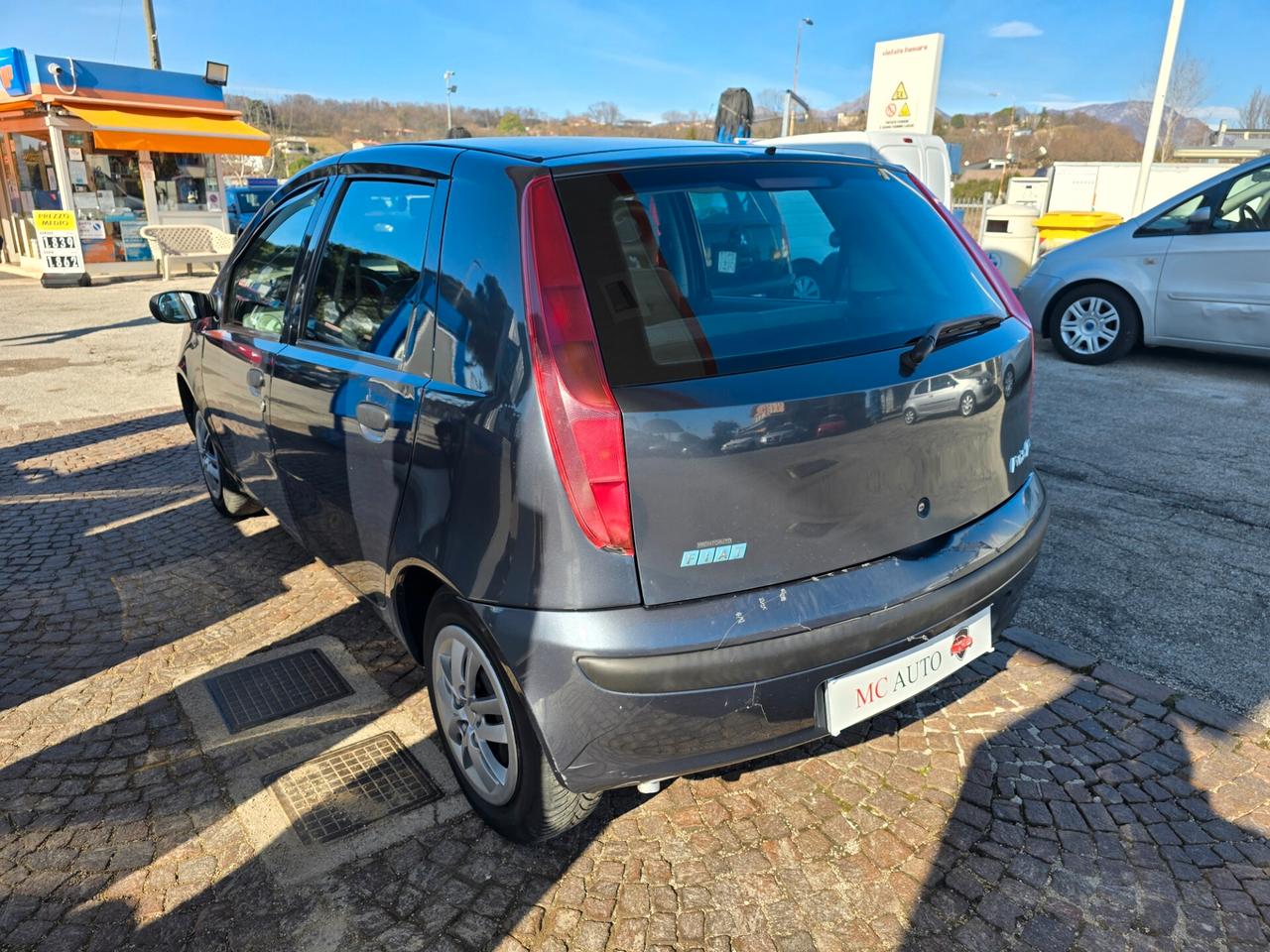 Fiat Punto 1.2i 16V cat 5 porte HLX con 330.000km