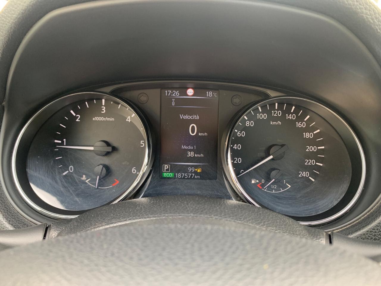 Nissan Qashqai 1.6 dCi DPF Tekna