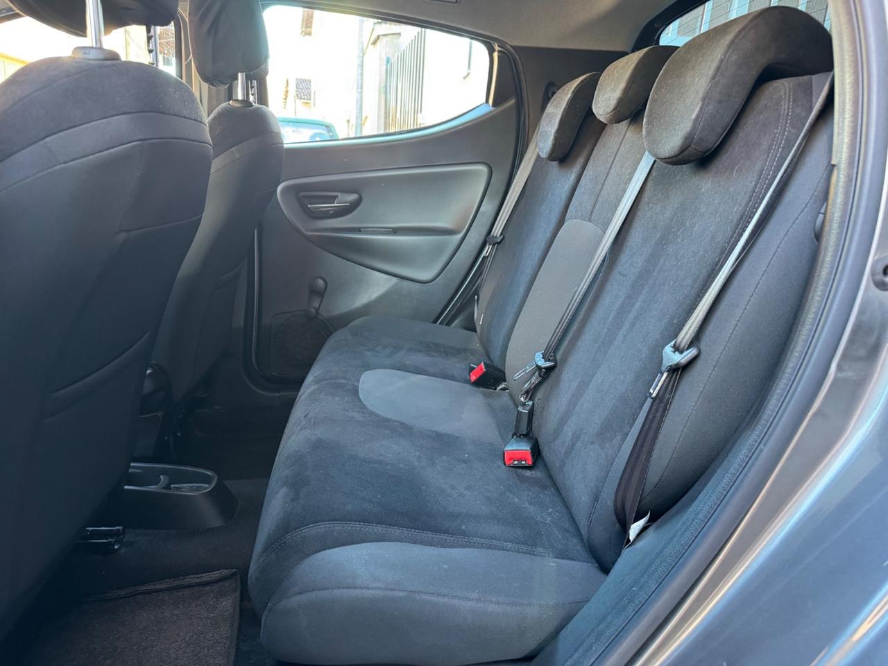 Lancia Ypsilon 1.2 69 CV 5 porte Gold