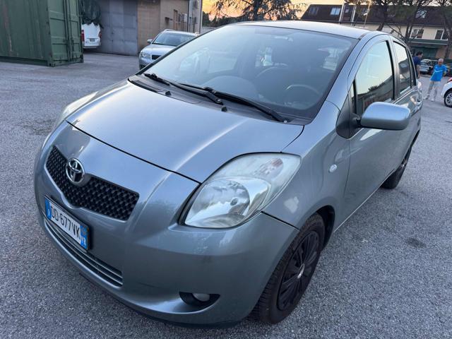 TOYOTA Yaris 108,985km 1.3 5p Sol senza nessun lavoro da fare