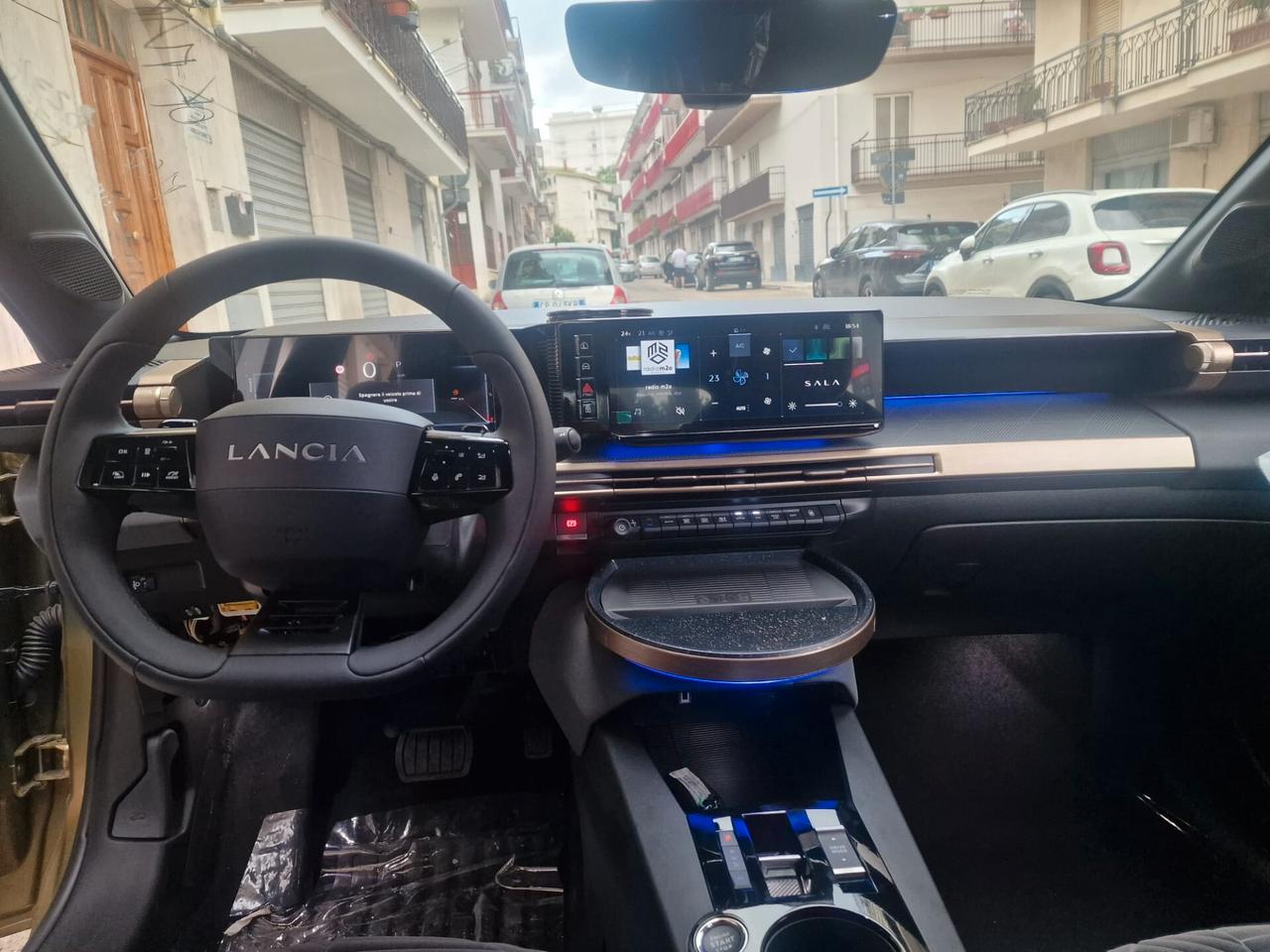 Lancia Ypsilon Hybrid e-DCT