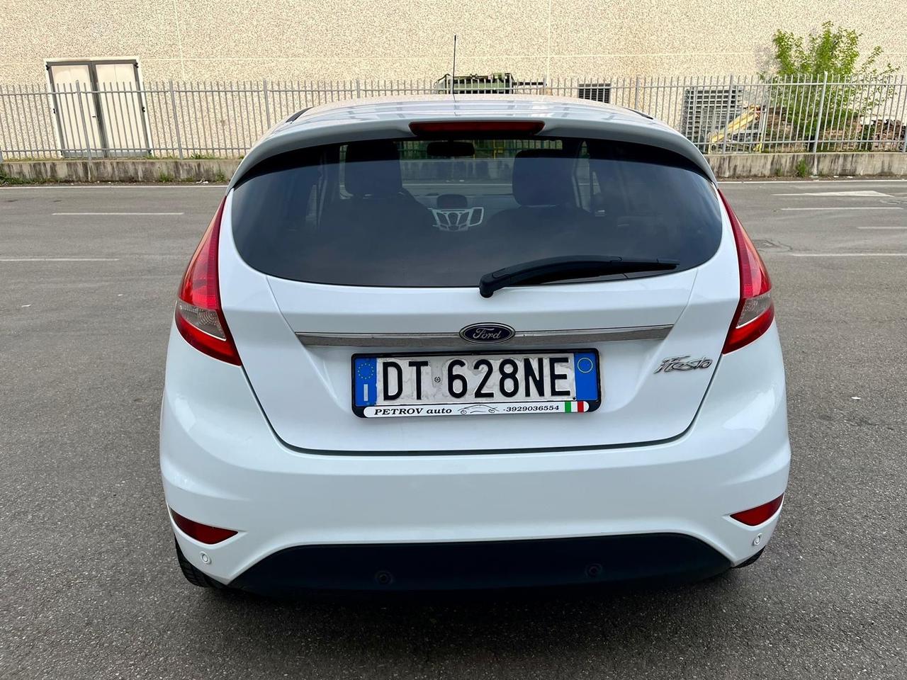 Ford Fiesta 1.2benz 2009 113.000km perfetta per neopatentati