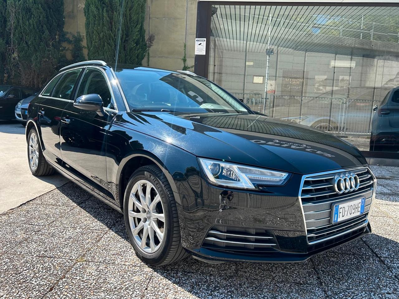 Audi A4 Avant 2.0 TDI 150 CV ultra Business Sport