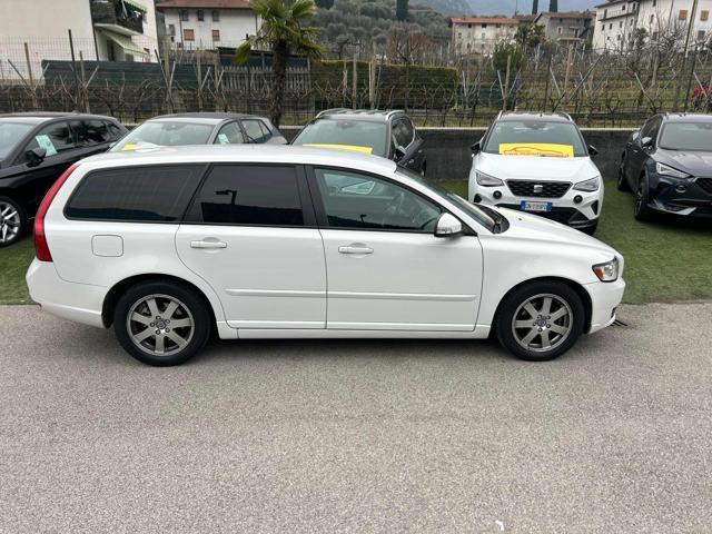 VOLVO V50 SUMMUM