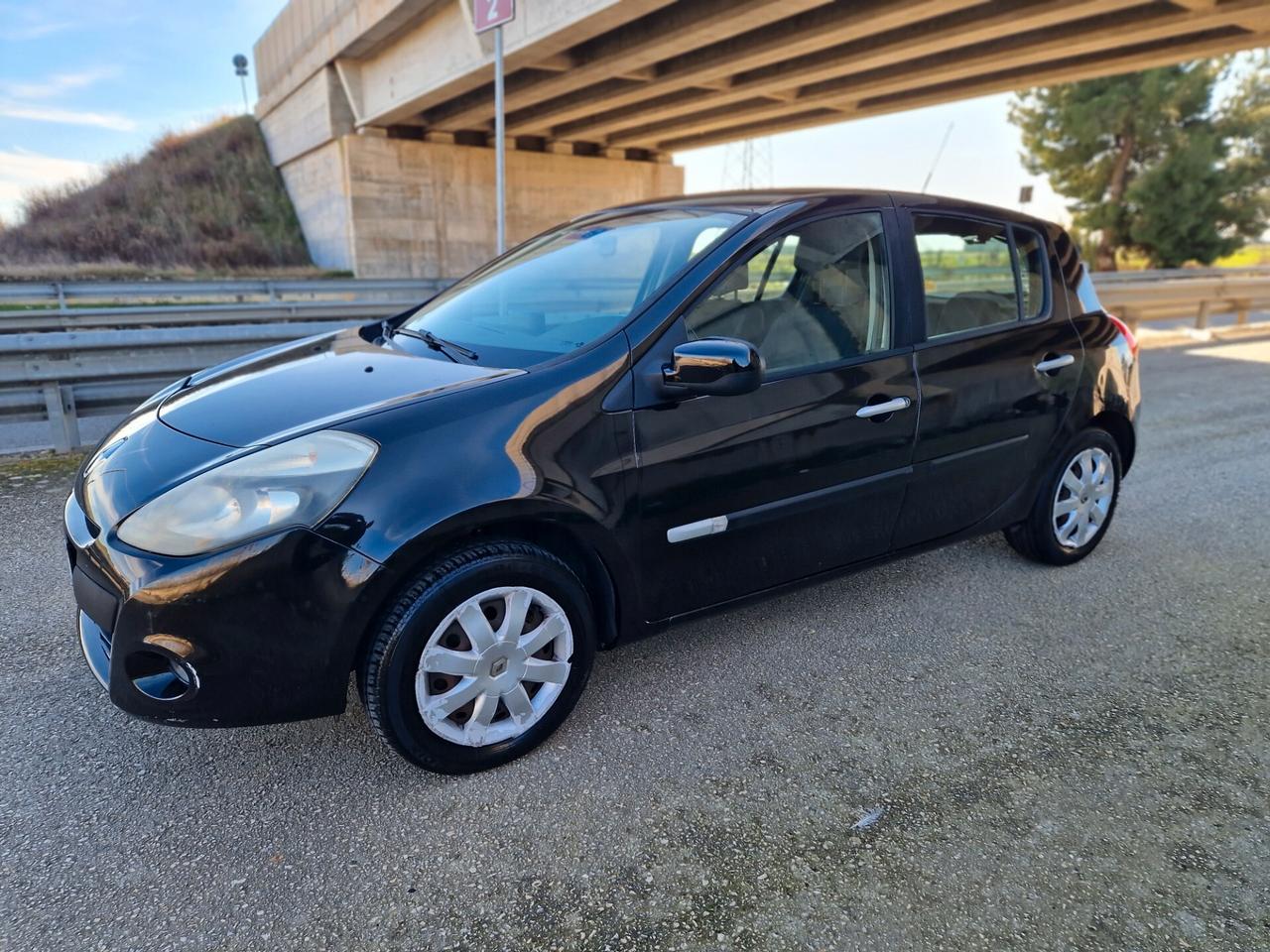 Renault Clio 1.2 16V 5 porte GPL Dynamique