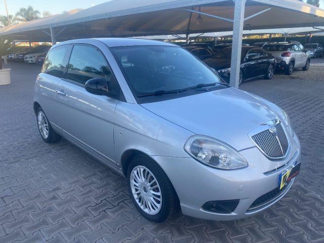 LANCIA Ypsilon 1.2 69 CV New Oro