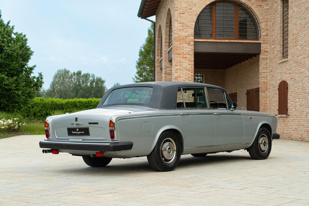 Rolls Royce Silver Wraith - ROL00023