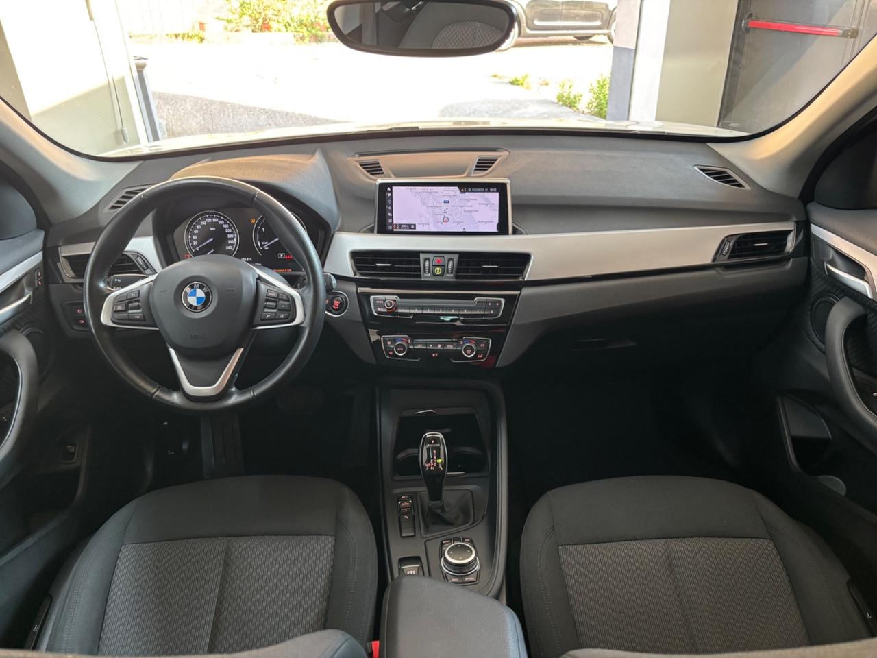Bmw X1 sDrive18d Business Aut. 8 Steptronic Tetto panoramico