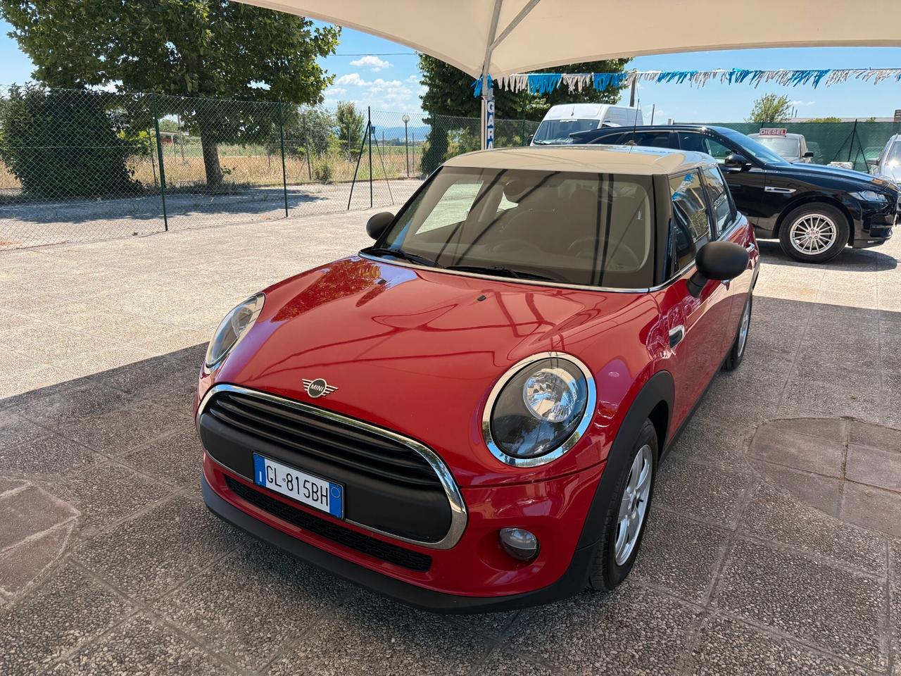 "UNA CHICCA" Mini 1.5 One D Hype