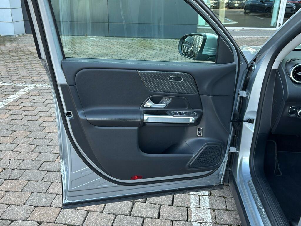 Mercedes GLB 180 D Advanced 8G-DCT