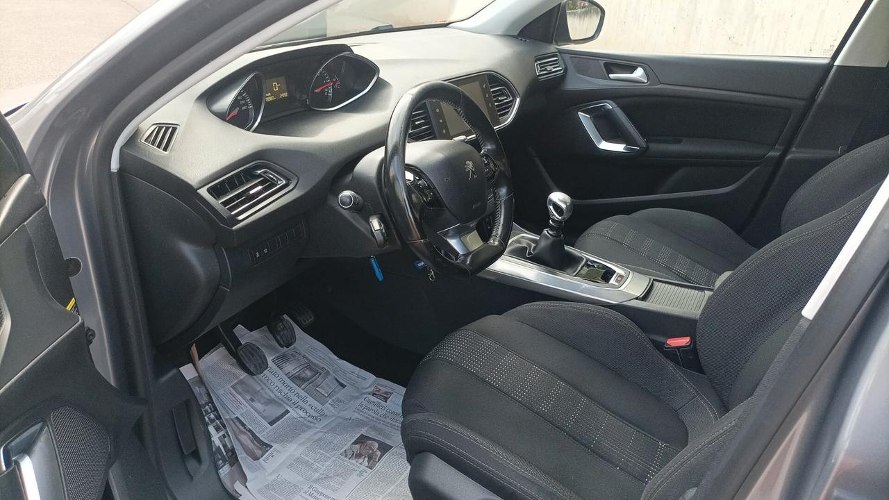 Peugeot 308 BlueHDi 120 S&S Business
