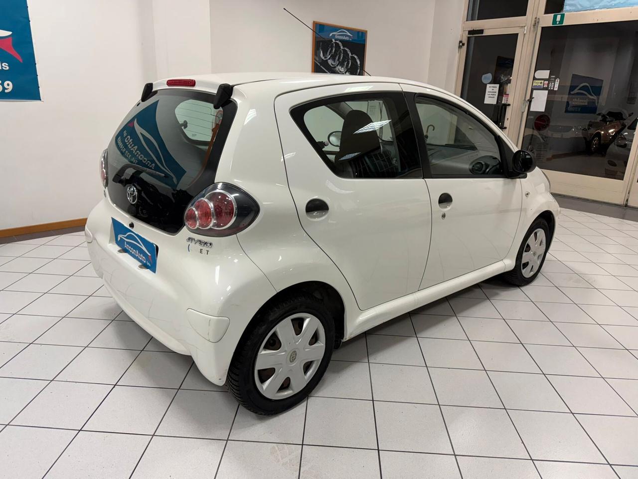 Toyota Aygo 1.0B X NEOPATENTATI 2010