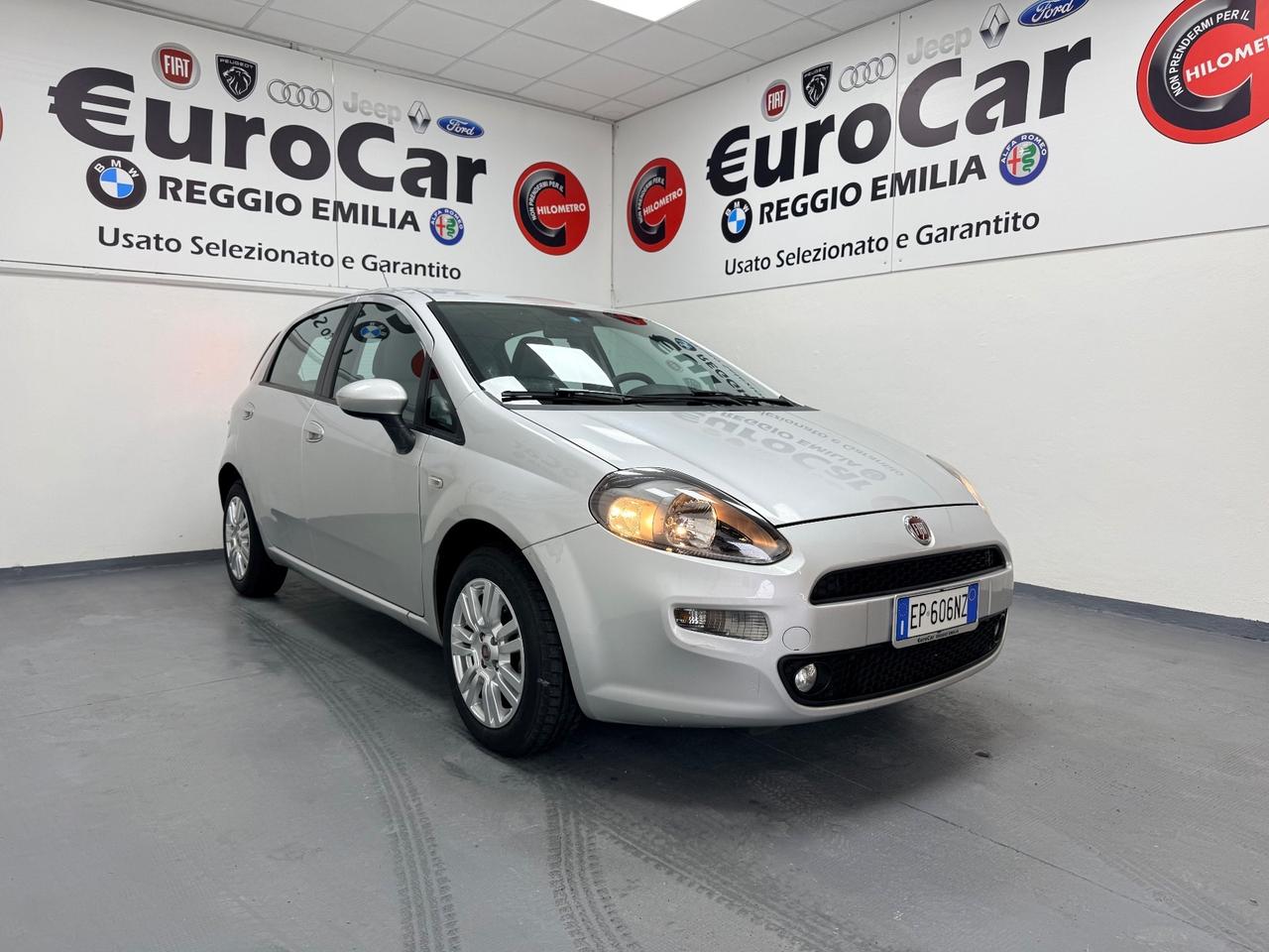 Fiat Punto 1.4 8V 5P GPL Lounge 01/2013 Neopatentati