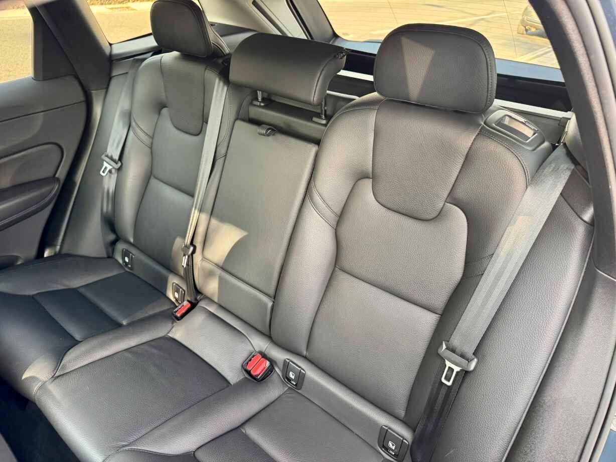 VOLVO XC60 B4 2.0 D-HYBRID 197 CV C.AUTOMATICO