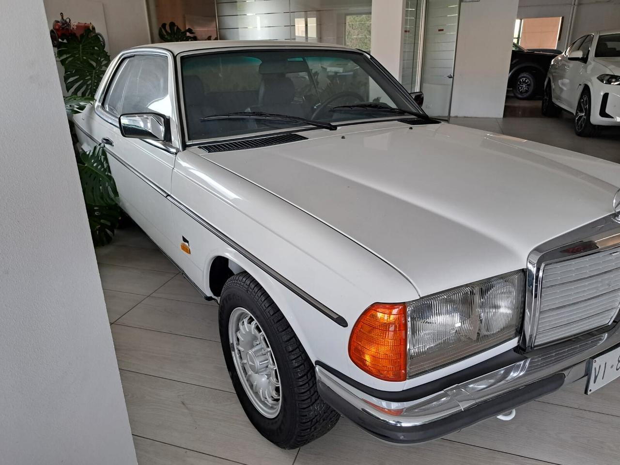 Mercedes-benz 230 MERCEDES CE