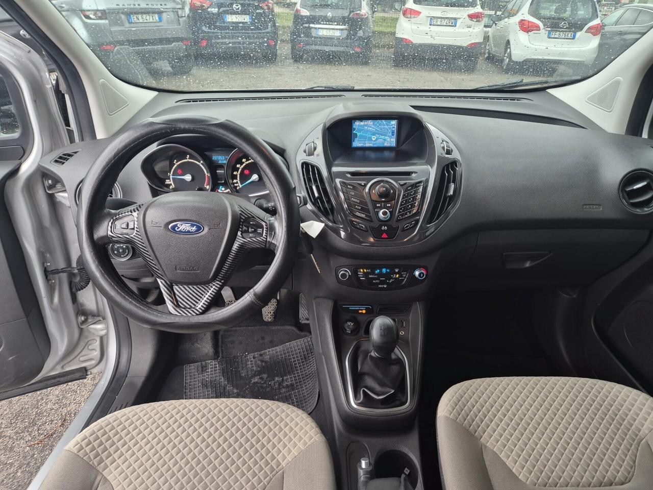 Ford Tourneo Courier 1.5 TDCI Titanium E6B