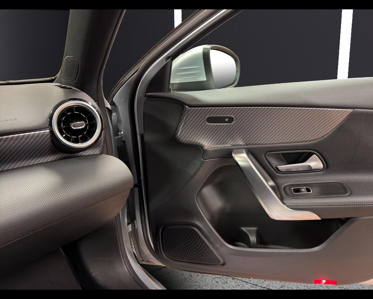 Mercedes-Benz A 180D Automatic Advanced