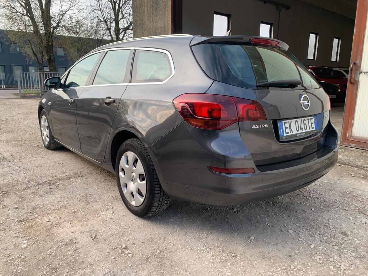 Opel Astra 1.7 CDTI 125CV Sports Tourer Cosmo
