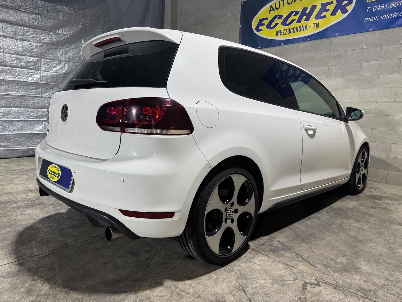Volkswagen Golf GTI 2.0 TSI 3p.