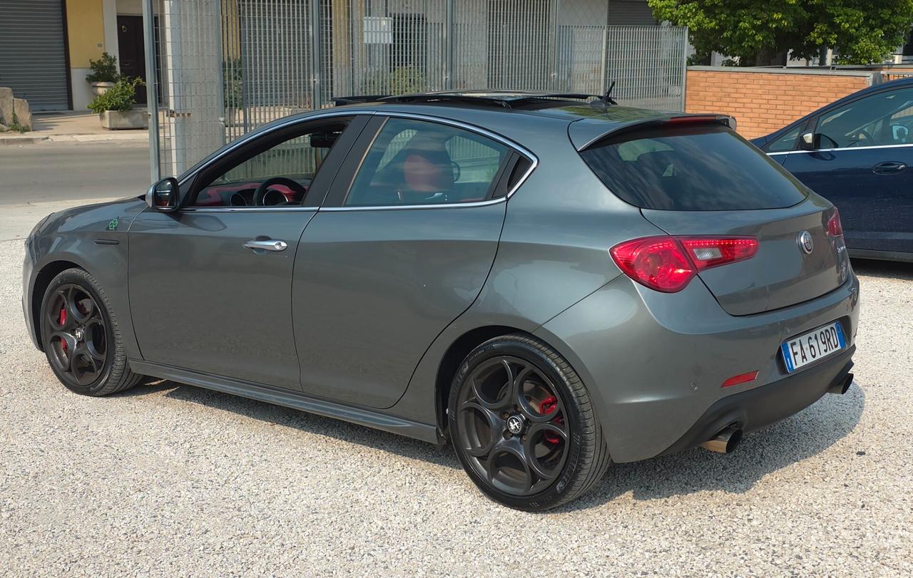 Giulietta 1750 Turbo TCT Quadrifoglio Verde