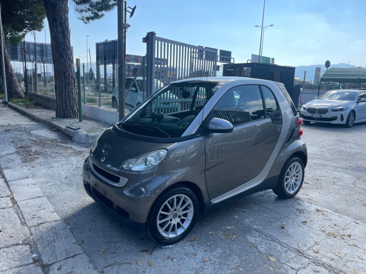 Smart ForTwo 1000 52 kW MHD coupé pure