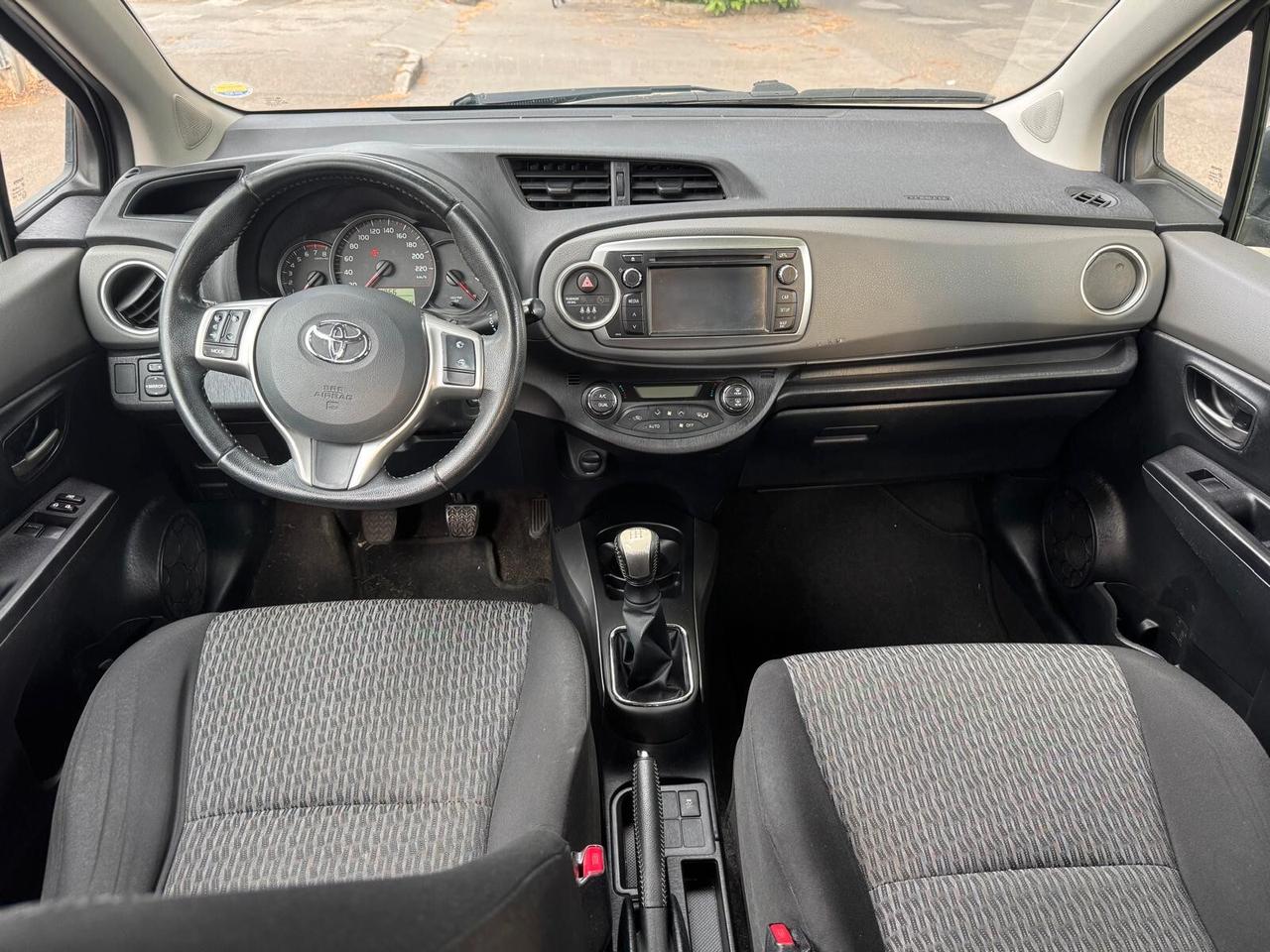 Toyota Yaris 1.0 5 porte NEOPATEN GARANZIA 12 MESI
