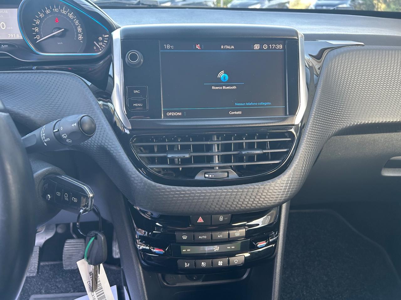 Peugeot 2008 BlueHDi 120 S&S Allure