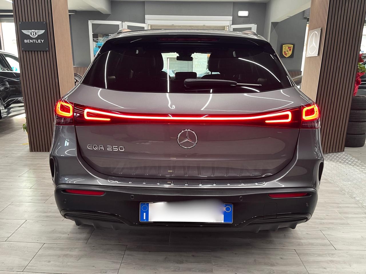 Mercedes-benz EQA EQA 250 Premium Plus AMG VETTURA AZIENDALE PRONTA CONSEGNA VISIBILE IN SEDE !!!