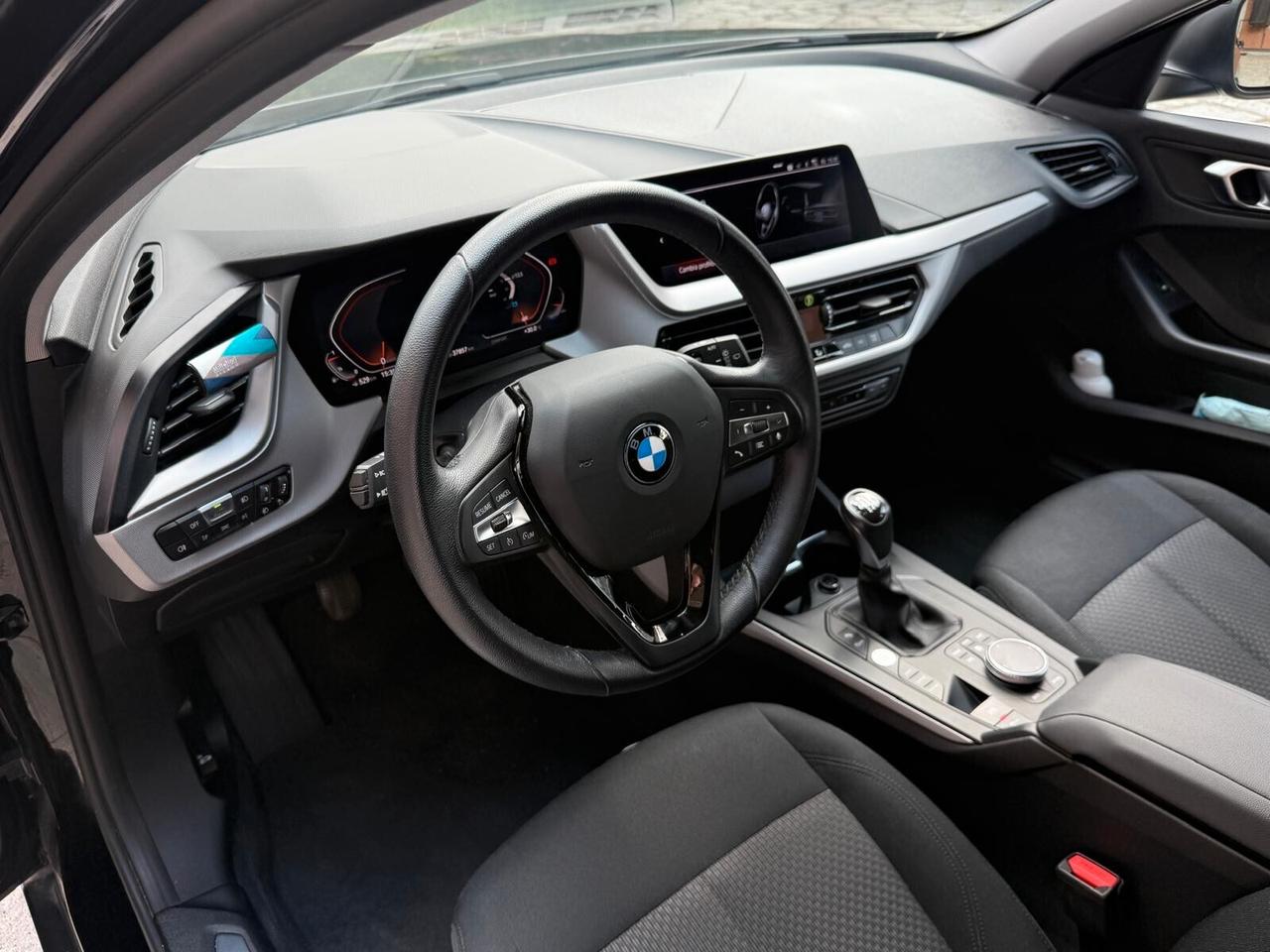 Bmw 118 118i 5p. Advantage