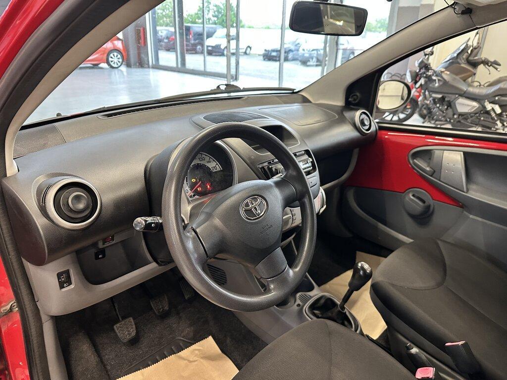 Toyota Aygo 5 Porte 1.0 VVT-i Sol