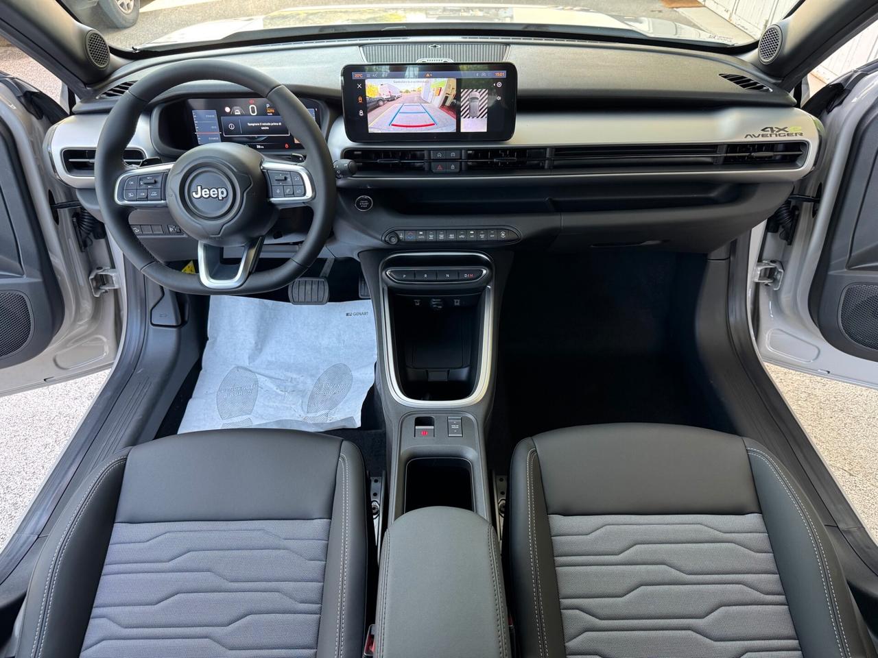 Jeep Avenger 1.2t mhev Upland 4Xe 145cv edct6 km0