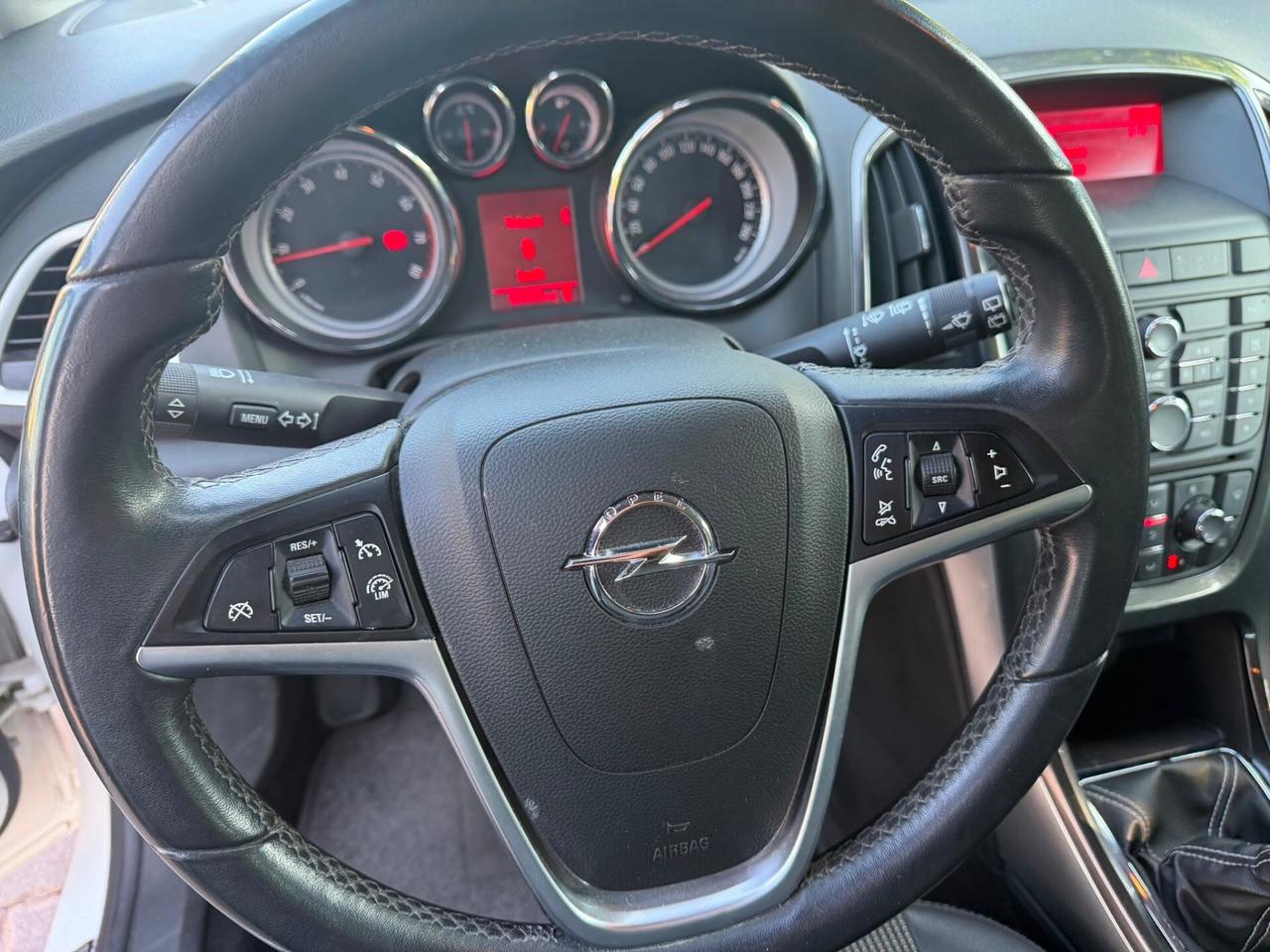 Opel Astra 1.4 Turbo 140CV Sports Tourer GPL Tech Cosmo