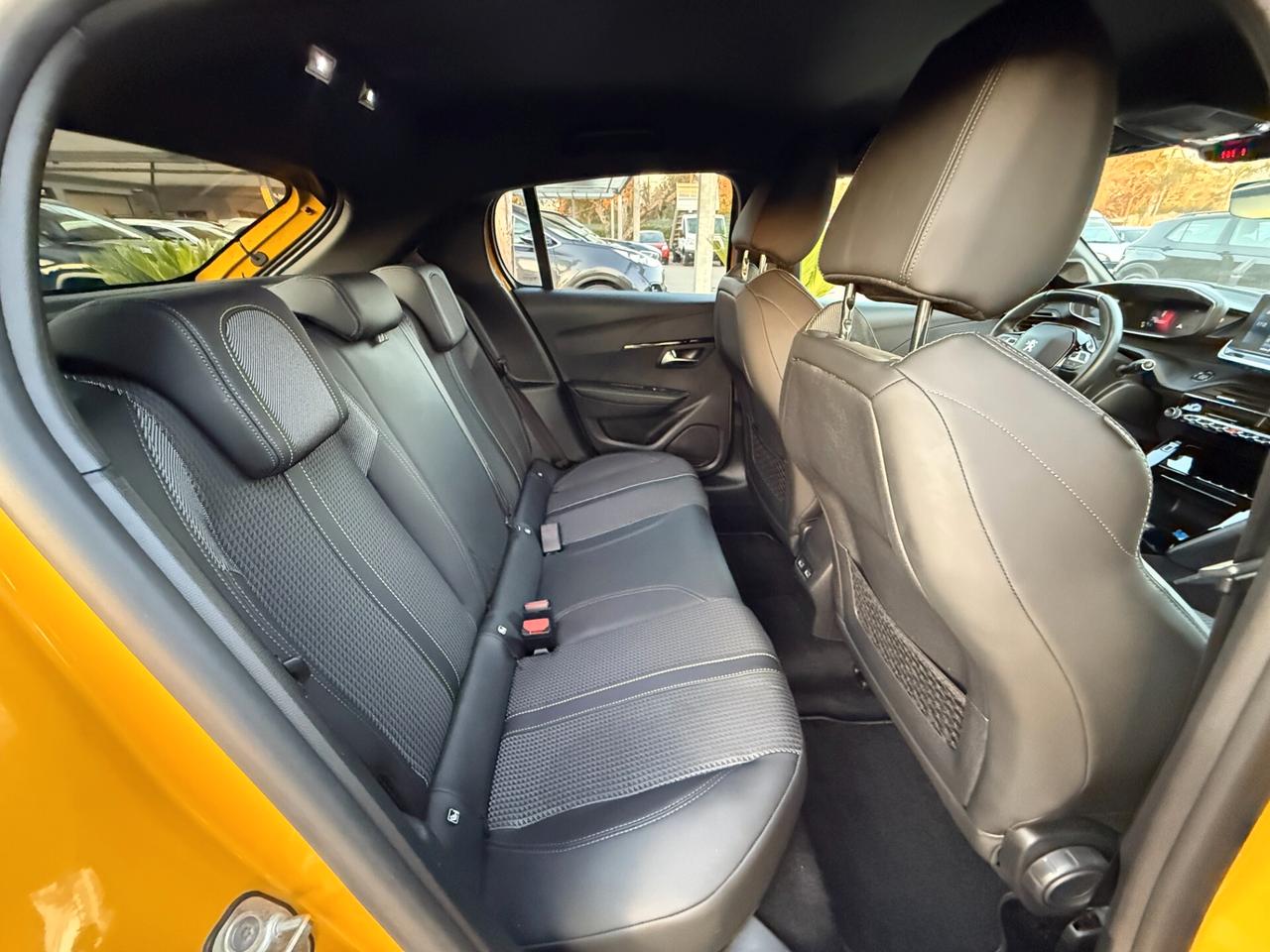 Peugeot 208 1.5HDI 100CV 5 Porte GT Line Cockpit Navi Pelle