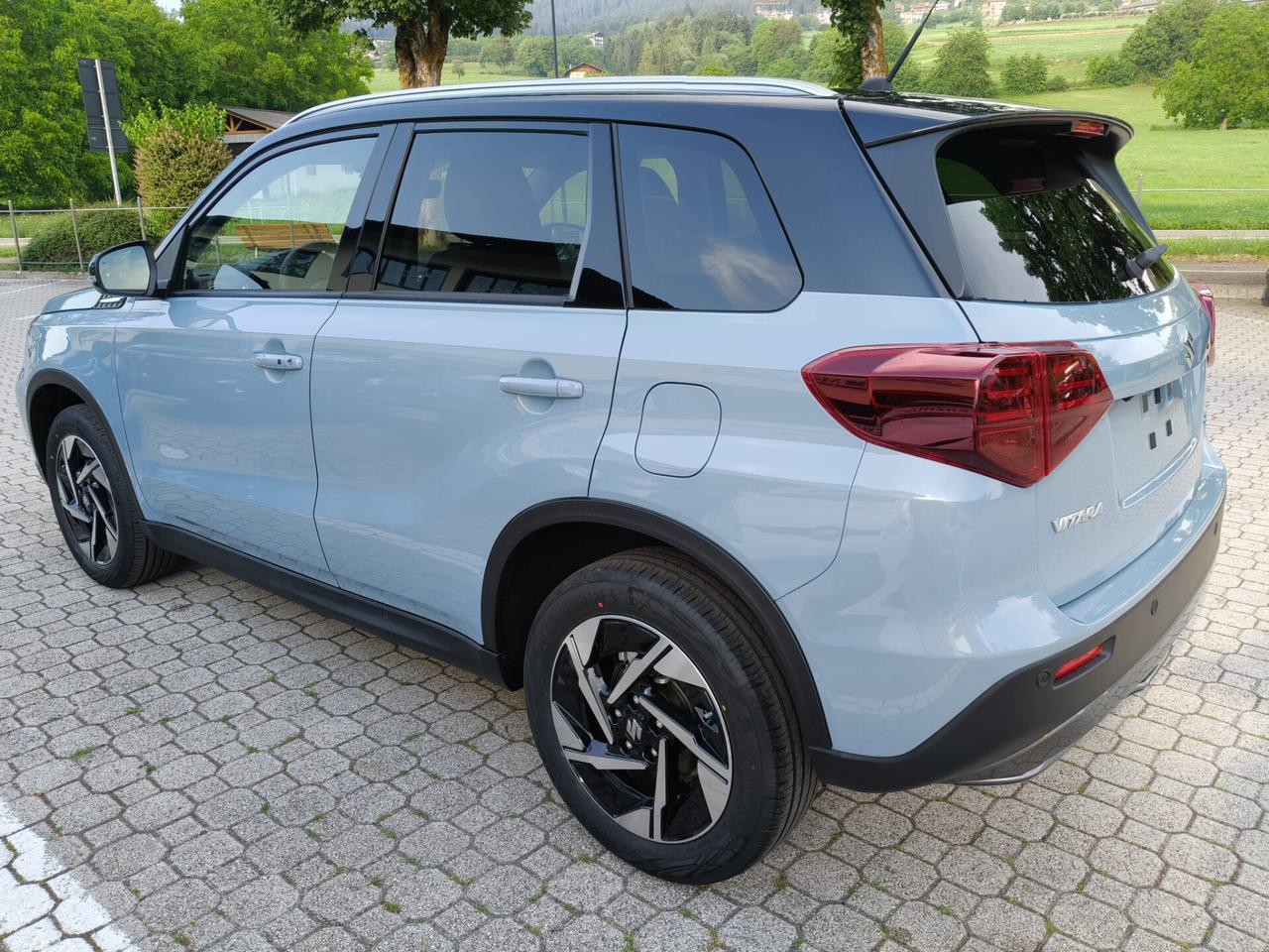 SUZUKI VITARA 1.4 IBRIDA ALLGRIP 4X4 MANUALE BICOLORE