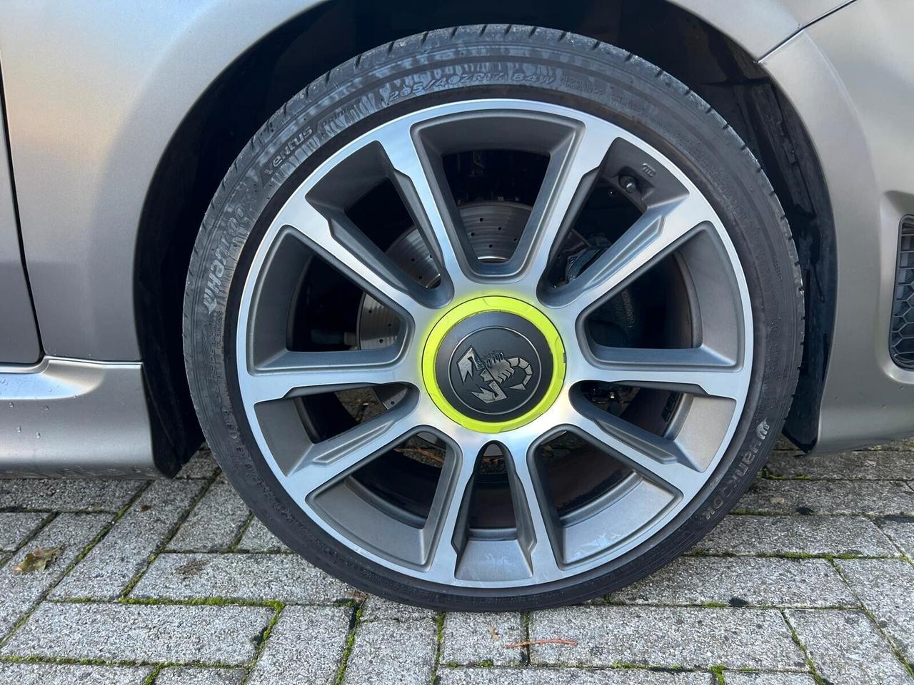 Abarth 595 C 1.4 Turbo T-Jet 165 CV PISTA